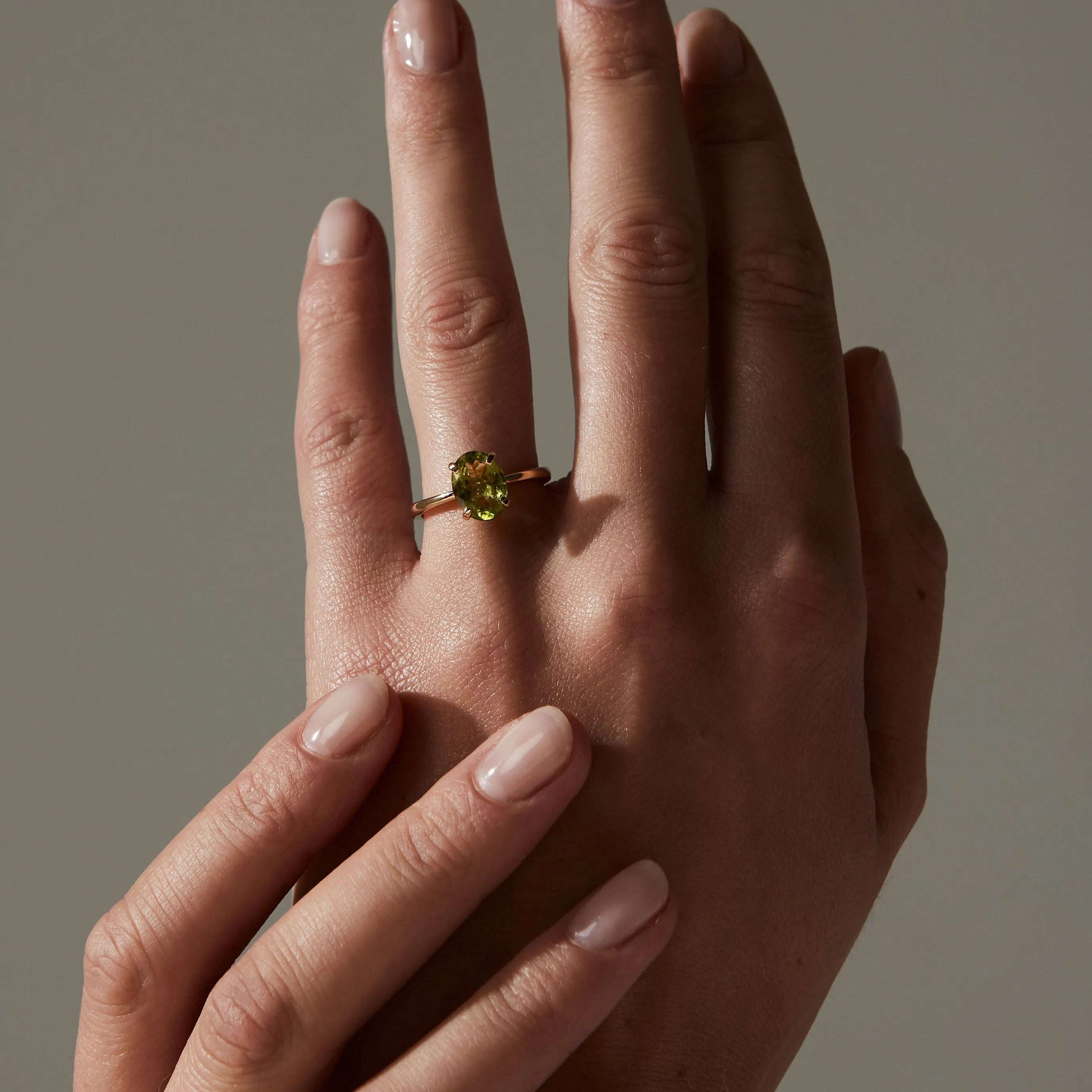 Peridot Solitair Ring 18k, Objet Dore