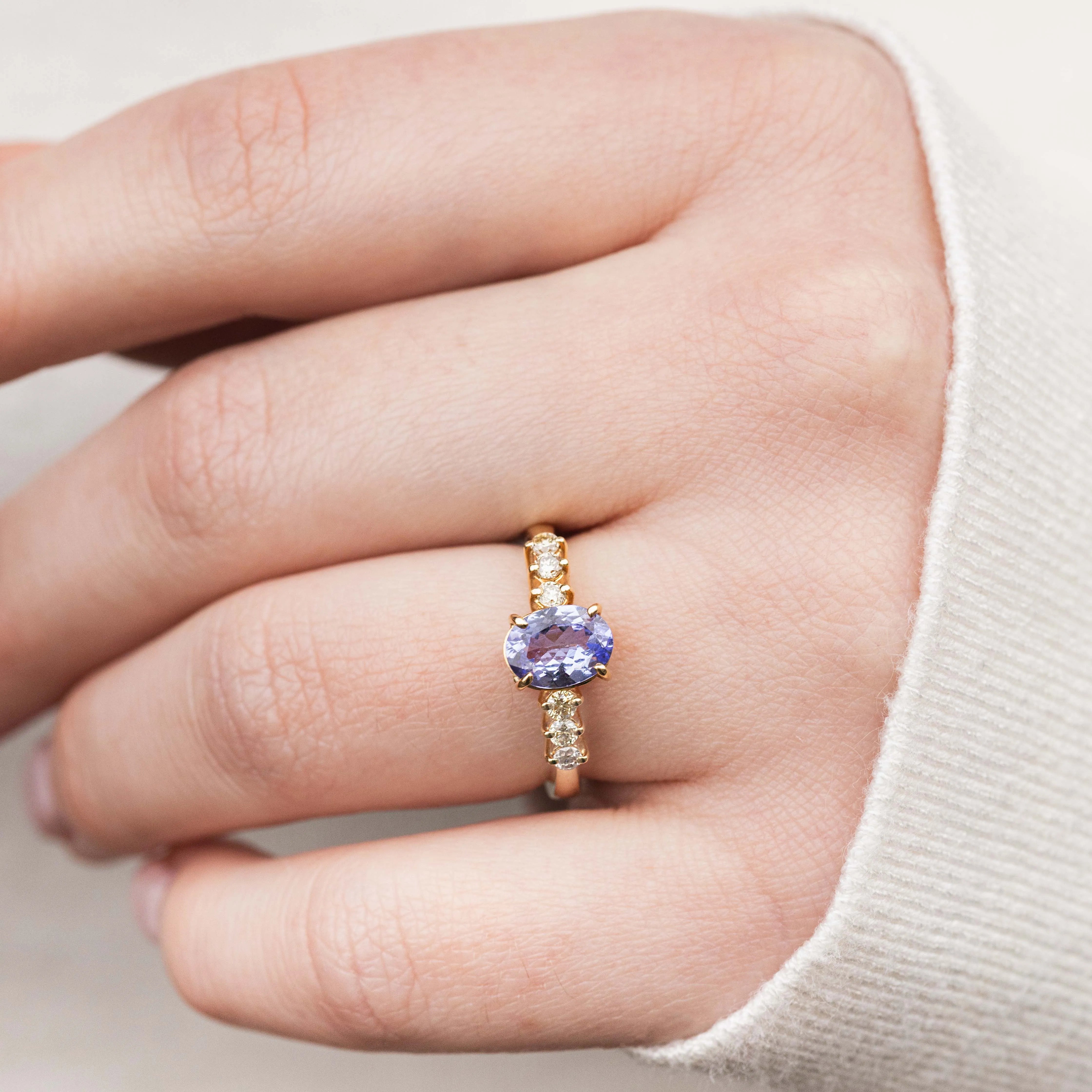 Tanzaniet & Diamant Eye-Catcher Ring 18k goud, Objet Dore