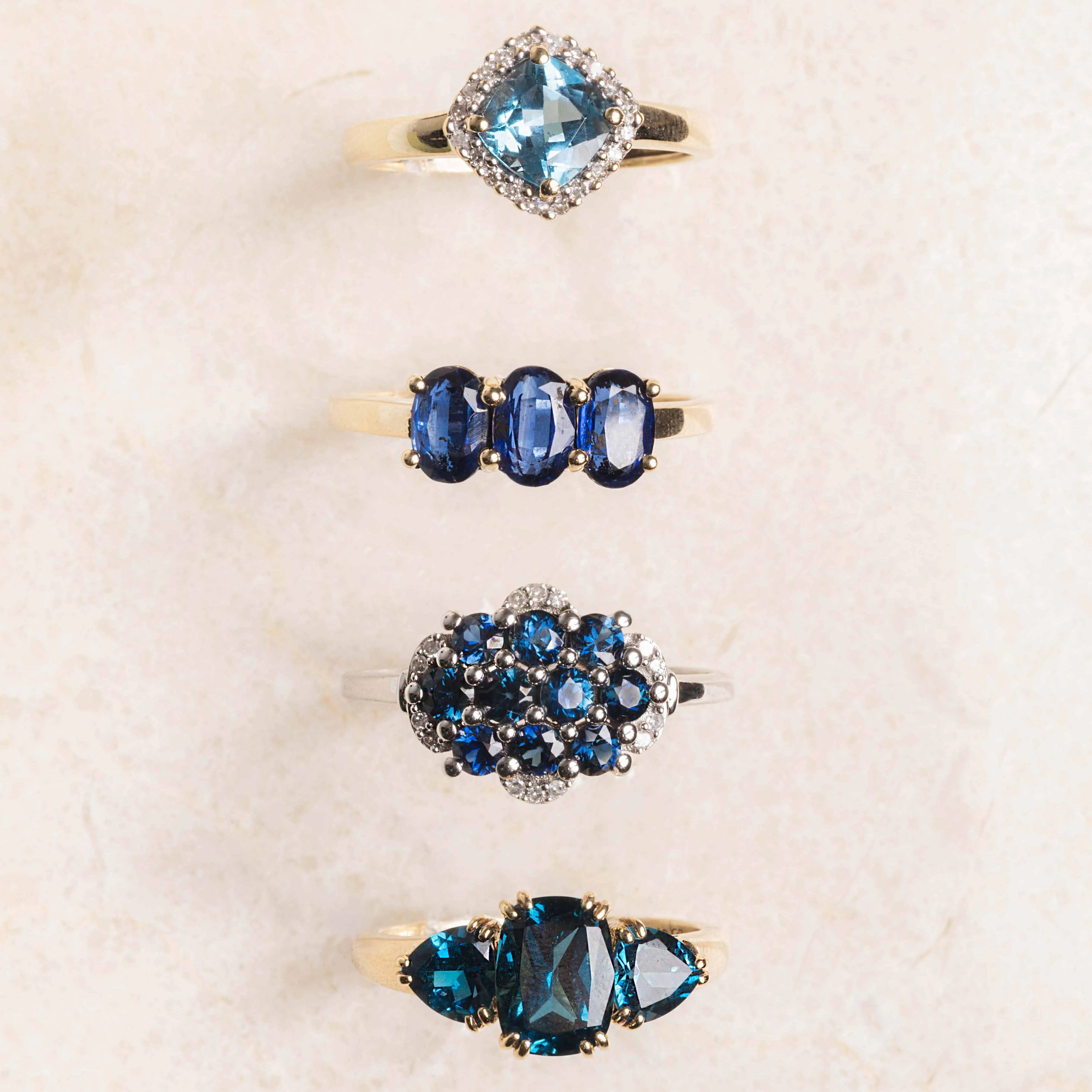 Lyla - Vintage Saffier & Diamant Cluster Ring 9k witgoud, Objet Dore