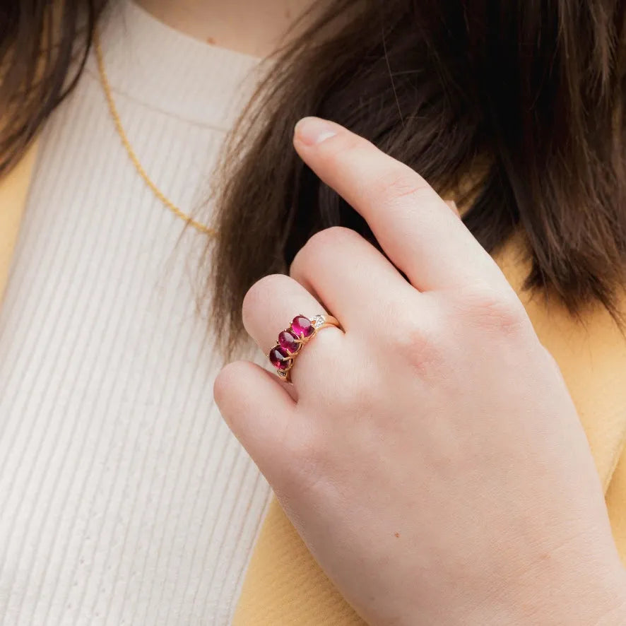 Lena - Cabochon geslepen Roze Toermalijn & Diamant Trilogie Ring 9k goud, Objet Dore