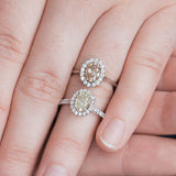 Bruine en licht gele Diamant verlovingsringen met en zonder alliance