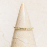 geboortesteen alliance ring in peridot