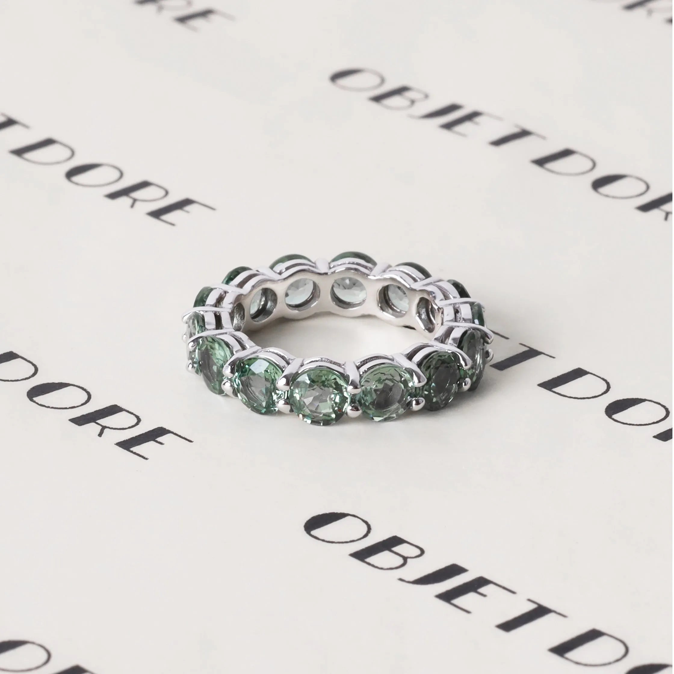 Groene Saffier Eternity Ring 14 karaat goud, Objet Dore