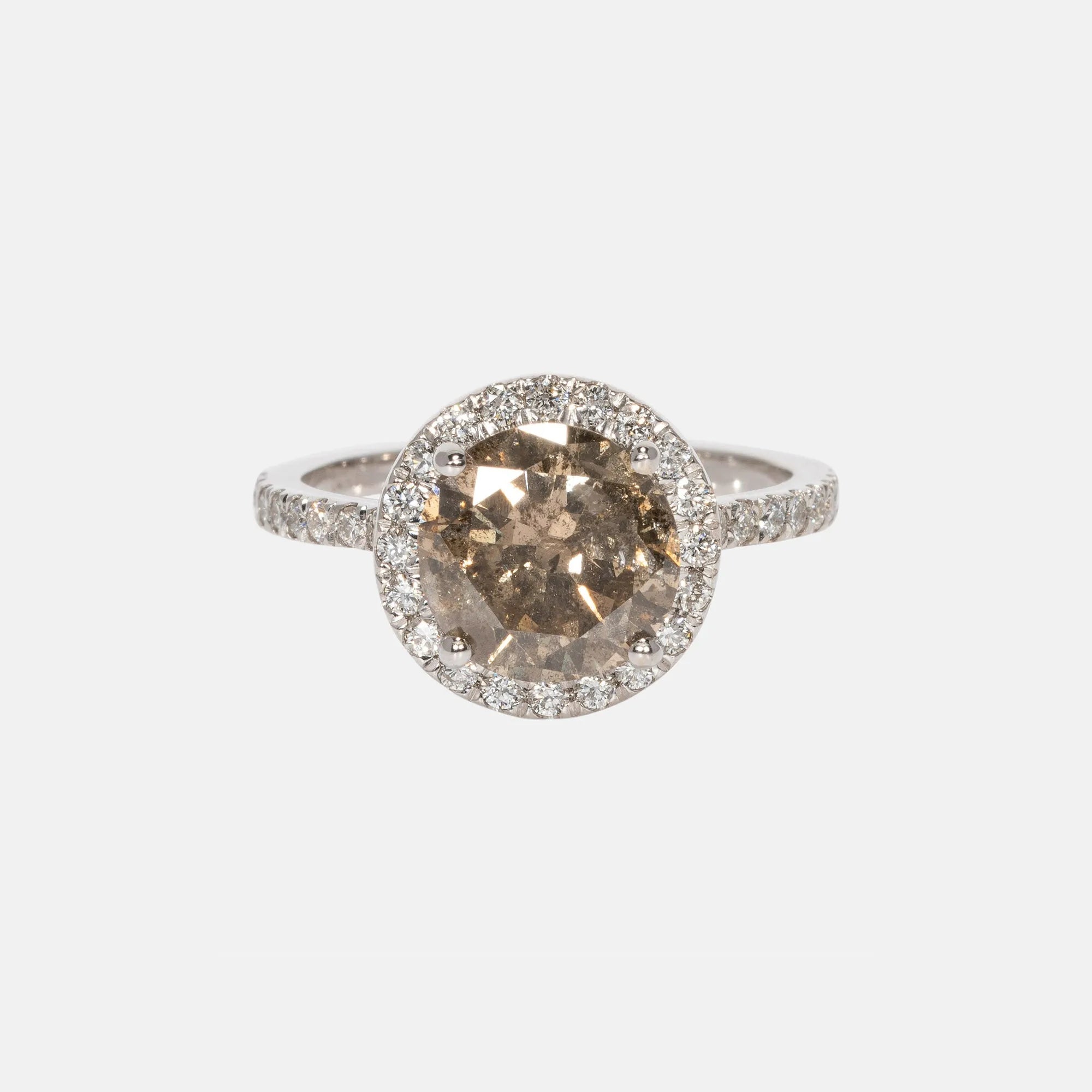 6.64ct Fancy Brown Diamant & Witte Diamant Entourage Ring 14 karaat goud, Objet Dore